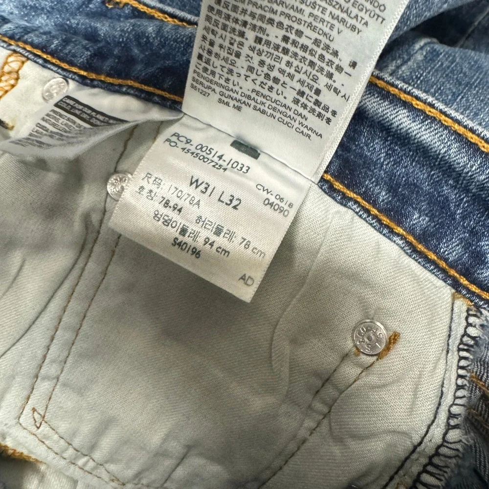 Levi's 514 Jeans Mens 31x32 ACTUAL Straight Fit Blue Denim Classic